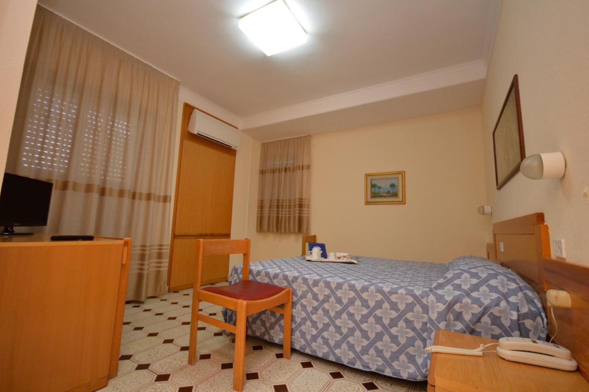 Hotel Residence Il Gabbiano Ciro Marina Bilik gambar