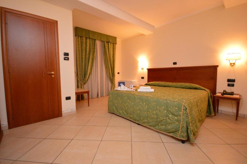 Hotel Residence Il Gabbiano Ciro Marina Bilik gambar